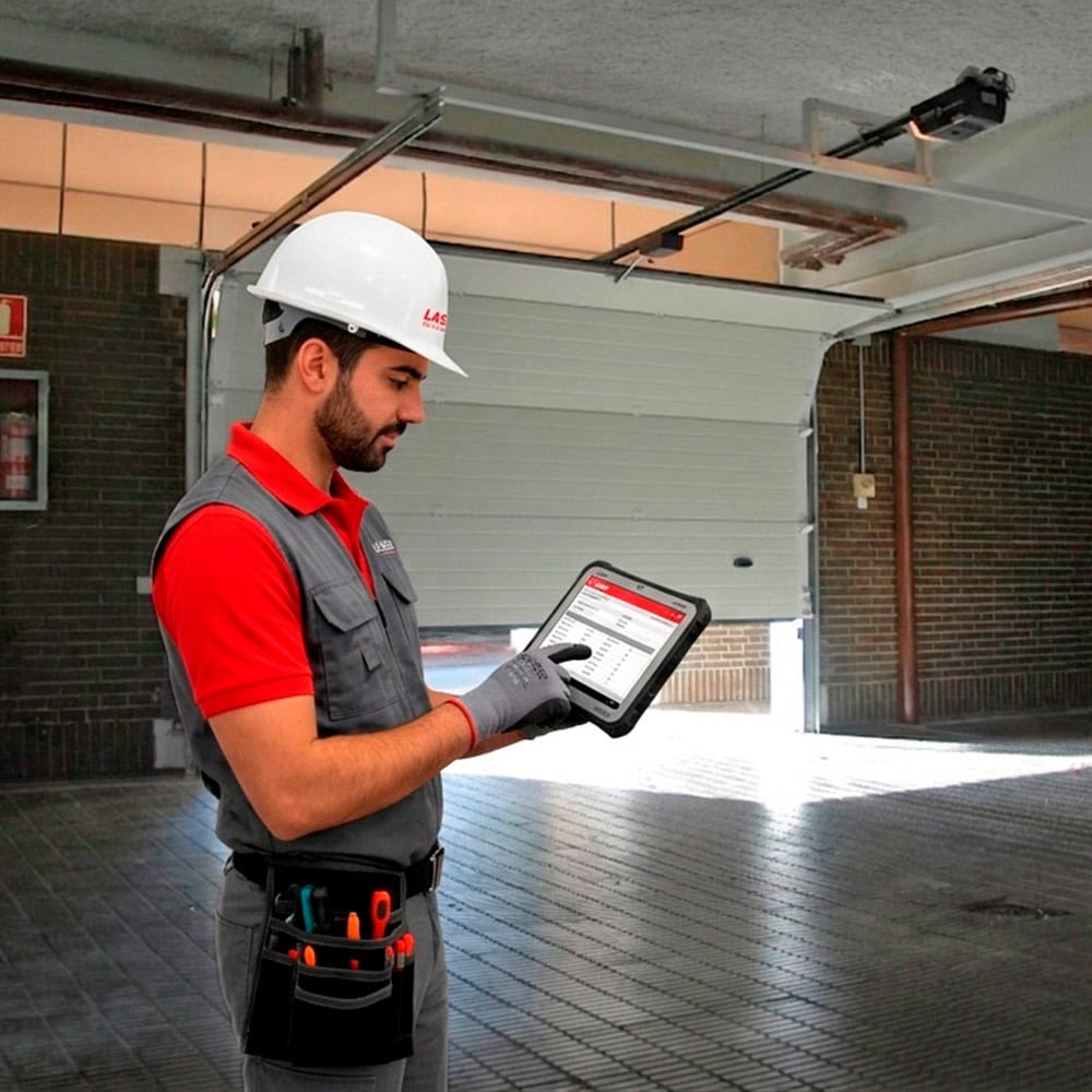 mantenimiento-puertas-comunidades-chalets-parkings-aparcamientos